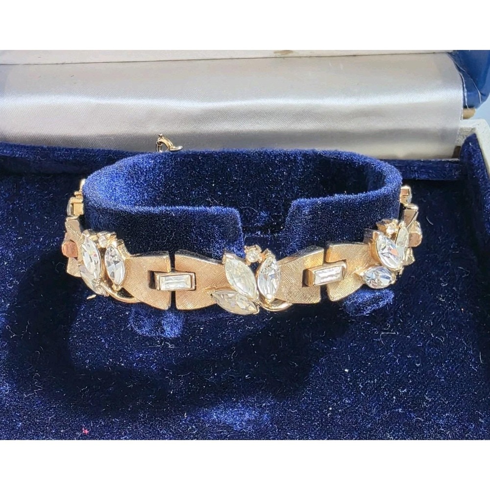 Crown Trifari Versailles Bracelet 1950s Marquise Baguette Rhinestone Gold Signed